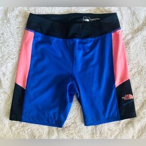 The North Face Color Block 
90 Extreme Knit Short Size: Small